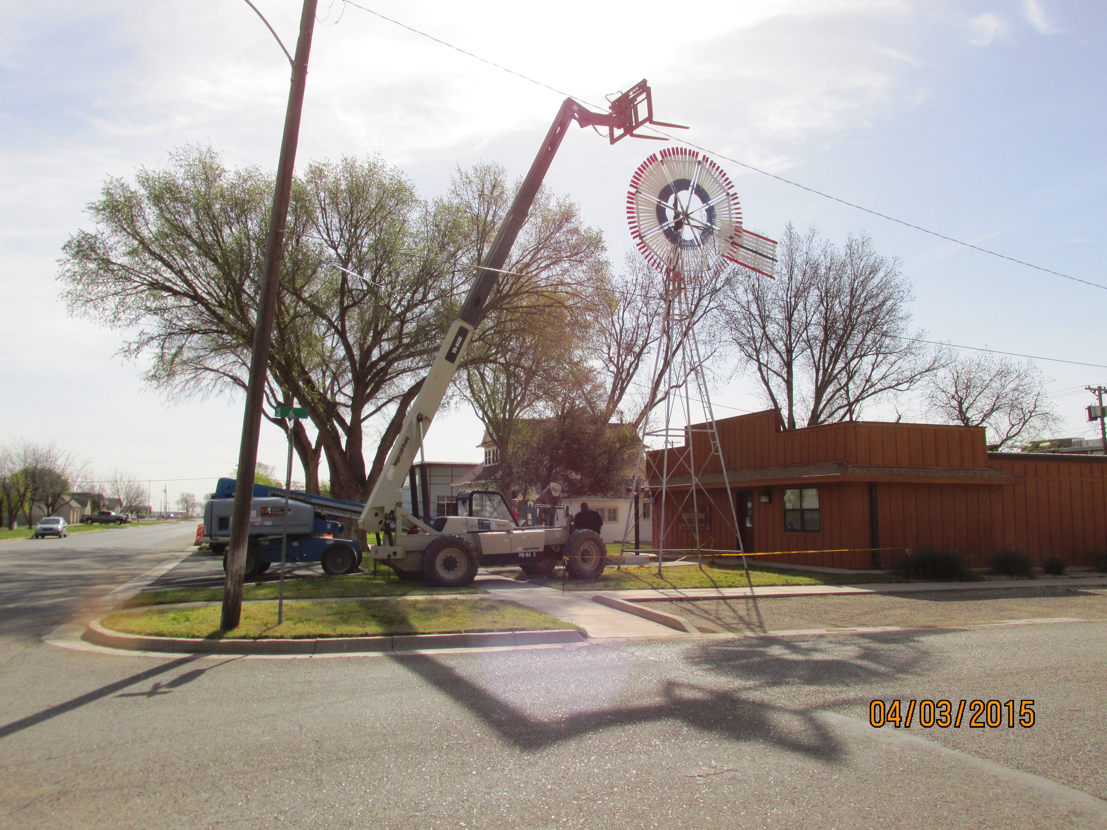 Windmill removal April 3 2015 005